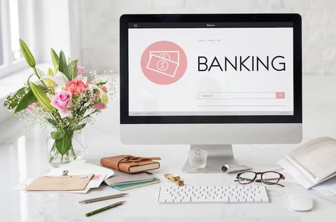 Savings vs Current Accounts Explained: Features, Benefits & Smart Banking Choices