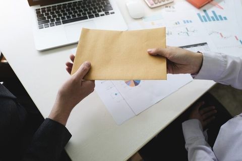 Envelope Budgeting System Explained: Cash Management, Spending Categories & Smart Saving Strategies