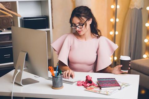 Budgeting for Freelancers Explained: Income Management, Expense Control & Financial Planning Strategies