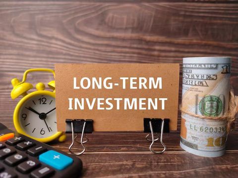 Long-Term Financial Planning Explained: Wealth Building, Retirement & Future Security Strategies